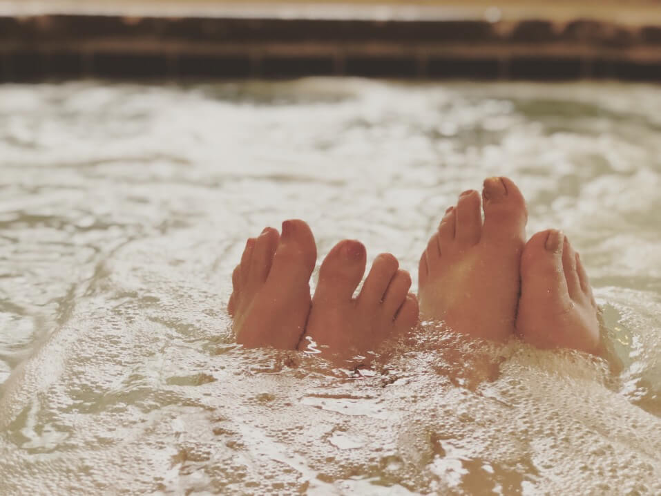 Clean hot tub